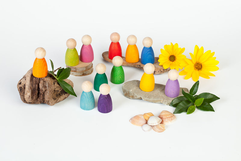 Grapat 12 Nins Houten popjes: regenboogkleuren