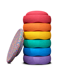 De Kinderwinkel Stapelstein Rainbow 6 + 1 gratis confetti balance board