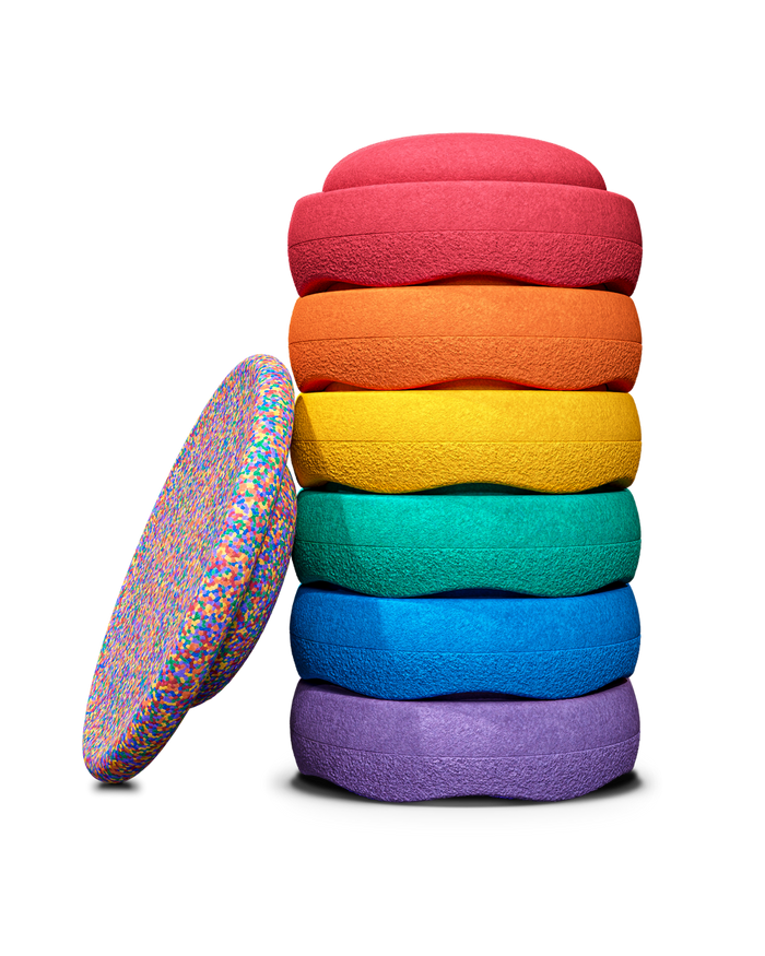 De Kinderwinkel Stapelstein Rainbow 6 + 1 gratis confetti balance board